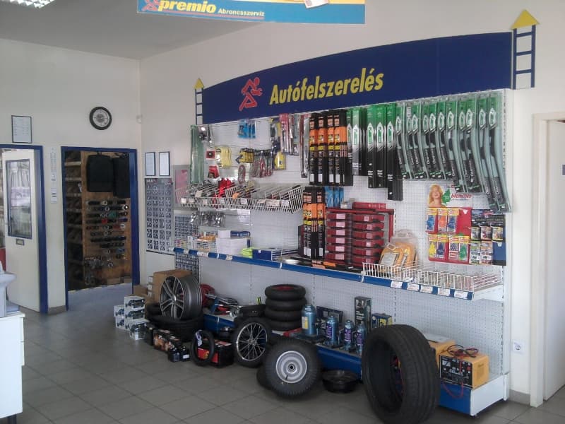 Autófelszerelés részlegünk